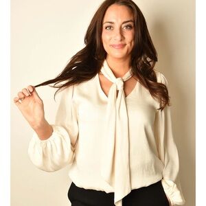 🤍🤍 KLd Long Sleeve Bubble Necktie Blouse- White | M & L | Effortless Elegance